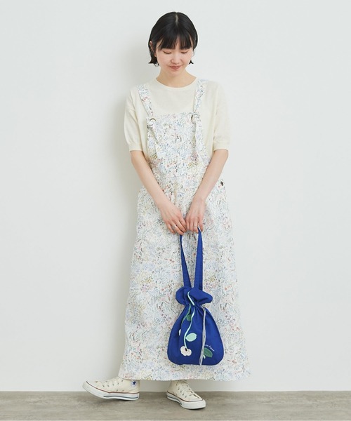 l'atelier du savon（アトリエドサボン）の「かぎ針刺繍　ブーケのような巾着バッグ（ハンドバッグ・レディース・ブルー/ブラック/ホワイト・FREE）」の16枚目の写真