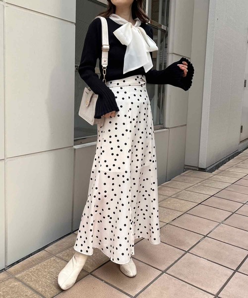 one after another NICE CLAUP（ワンアフターアナザーナイスクラップ）の「コーディネートのアクセントになる。クロコショルダーバック（ショルダーバッグ・レディース・アイボリー/ブラック・FREE）」の7枚目の写真