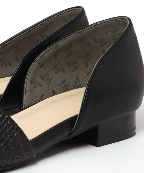 LEPSIM(レプシィム)の「オープントゥフラットサンダル 192256(サンダル・レディース・シルバー/ブラック・LARGE/MEDIUM)」の12枚目の写真