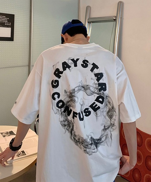 ILL'S(イルズ)の「韓国ストリート ビッグシルエット プリントアソートTシャツ カットソー ユニセックス(Tシャツ/カットソー・メンズ・ブルー/ホワイト系/ブルー系その他2/ベージュ/ベージュ系その他3/ブルー系/ブラック系その他/ブラック系1/ブラック系その他6/グレー系/ブラック系/ブラウン系その他3/ホワイト系その他4/オレンジ系その他5/ベージュ系/グレー系1/ブラック/ホワイト系その他5/ホワイト/ブラック系その他7/ホワイト系1/ブラック系その他5/ブラック系その他4/ホワイト系その他/ブラック系その他3/ブラック系その他2/ホワイト系その他6/ホワイト系その他2/ベージュ系その他/ホワイト系その他7/グレー系その他7/ブラウン系3・M/L)」の10枚目の写真