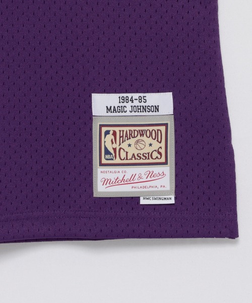 Mitchell&Ness(ミッチェル&ネス)の「Mitchell&Ness NBA SWINGMAN ROAD JERSEY LAKERS 84 MAGIC JOHNSON(タンクトップ・メンズ・パープル・XL/L/M)」の5枚目の写真