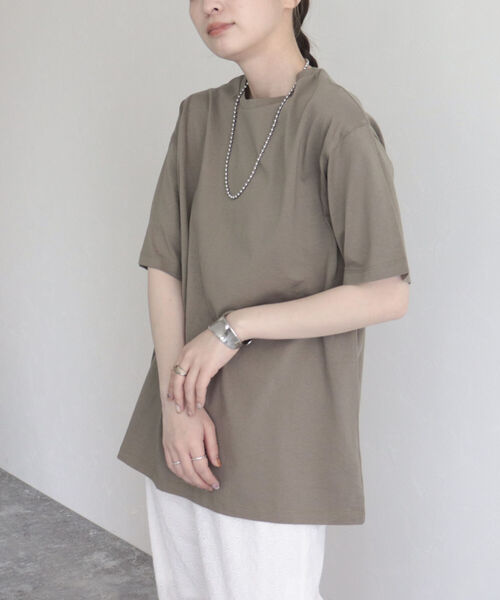 fredy emue(フレディエミュ)の「【fredy emue】シルケット後ろZIP T-shirt(Tシャツ/カットソー・レディース・カーキ/チャコールグレー/オフホワイト・38)」の3枚目の写真