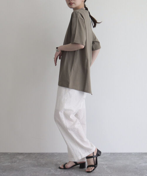 fredy emue(フレディエミュ)の「【fredy emue】シルケット後ろZIP T-shirt(Tシャツ/カットソー・レディース・カーキ/チャコールグレー/オフホワイト・38)」の22枚目の写真