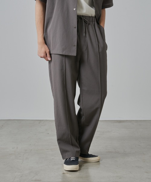 CIAOPANIC TYPY（チャオパニックティピー）の「テックリネンセンターシームワイドスラックス（スラックス・メンズ・チャコールグレー/グレイッシュベージュ・MEDIUM/LARGE）」の2枚目の写真
