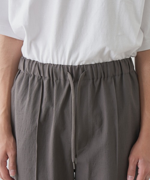 CIAOPANIC TYPY（チャオパニックティピー）の「テックリネンセンターシームワイドスラックス（スラックス・メンズ・チャコールグレー/グレイッシュベージュ・MEDIUM/LARGE）」の17枚目の写真