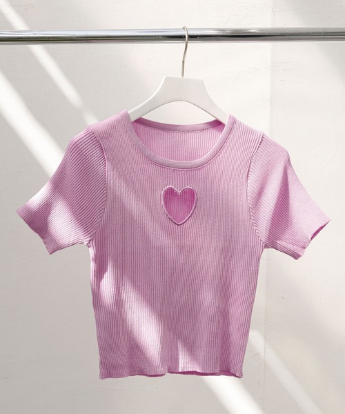 Diable baiser(ディアブルベーゼ)の「バストハート開きクルーネックリブ半袖ニットトップス(Tシャツ/カットソー・レディース・ブラック/ホワイト/サックスブルー/チェリーピンク・FREE)」の15枚目の写真