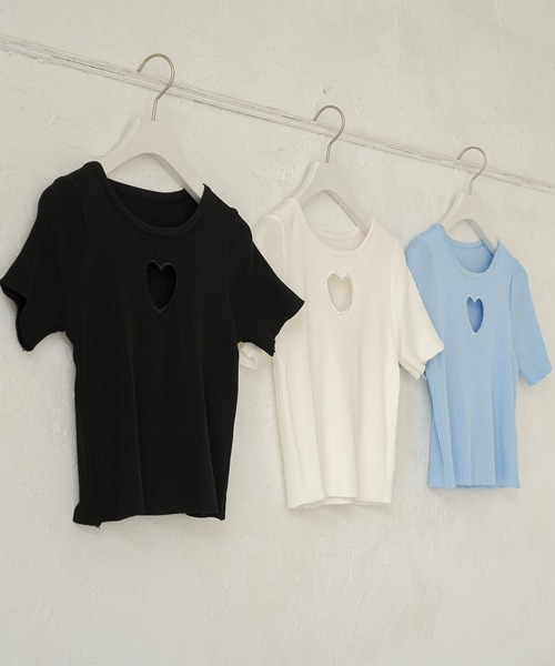 Diable baiser(ディアブルベーゼ)の「バストハート開きクルーネックリブ半袖ニットトップス(Tシャツ/カットソー・レディース・ブラック/ホワイト/サックスブルー/チェリーピンク・FREE)」の20枚目の写真