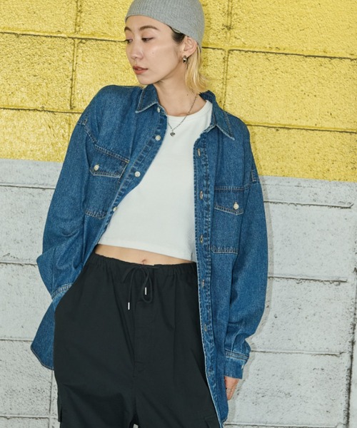 Auntie Rosa Holiday（アンティローザホリデー）の「デニムオーバーサイズシャツ（シャツ/ブラウス・レディース・ワンウォッシュ/ブルー・FREE）」の5枚目の写真