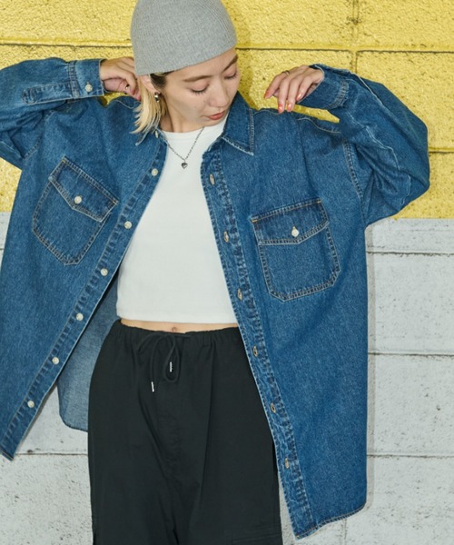 Auntie Rosa Holiday（アンティローザホリデー）の「デニムオーバーサイズシャツ（シャツ/ブラウス・レディース・ワンウォッシュ/ブルー・FREE）」の7枚目の写真