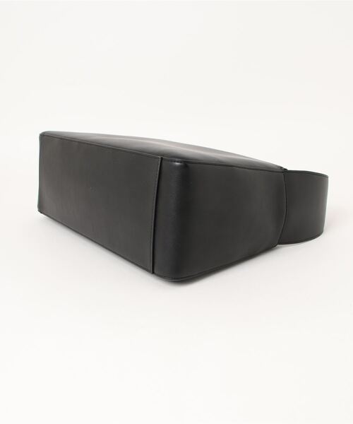 美品★リムアーク Round square bag ワンハンドルバッグ オレンジ RIM.ARK（リムアーク）の「Round square bag（ショルダーバッグ