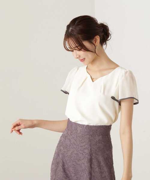 PROPORTION BODY DRESSING(プロポーションボディドレッシング)の「チェーンポイントブラウス / 1213210704(シャツ/ブラウス・レディース・ベージュ/ホワイト系その他/ネイビー・MEDIUM/SMALL)」の5枚目の写真