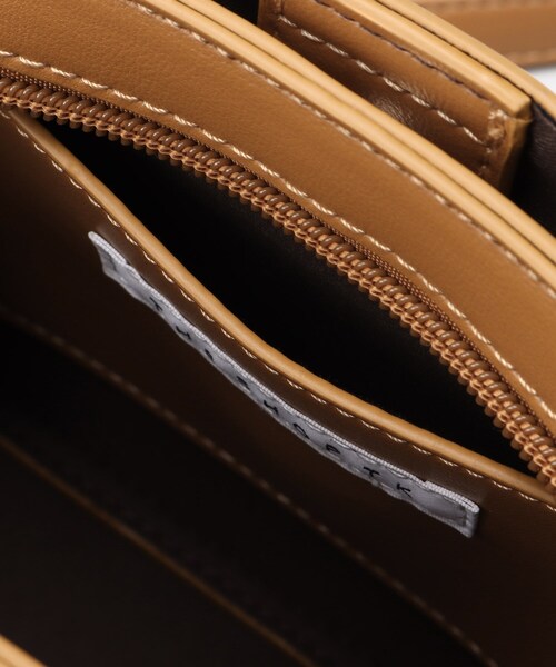 THE SHOP TK （ザ ショップ ティーケー ）の「◆ベルテッドショルダーバッグ（ショルダーバッグ・レディース・キャメル/ブラック/アイボリー/サンドベージュ/ワインレッド・00）」の13枚目の写真