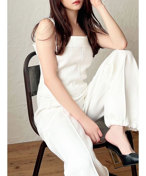 RESEXXY（リゼクシー）の「スウェットコルセットトップス【セットアップ着用可能】（スウェット・レディース・チャコールグレー/アイボリー/ブラック・FREE）」の2枚目の写真