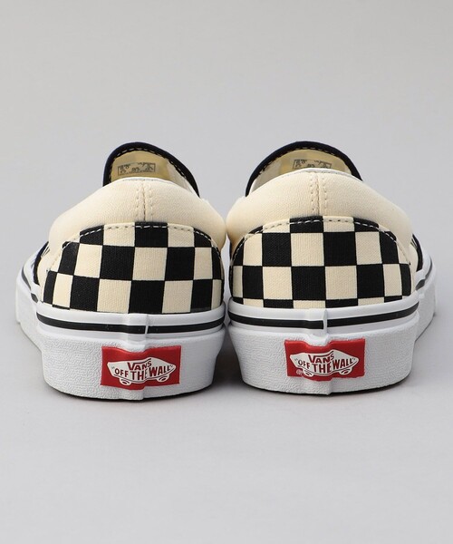 VANS(バンズ)の「VANS/ヴァンズ CLASSIC SLIP-ON/チェッカーフラッグ クラシックスリッポン(スリッポン・レディース・その他9・26.0cm/27.0cm/24.0cm/23.0cm/25.0cm/28.0cm)」の4枚目の写真