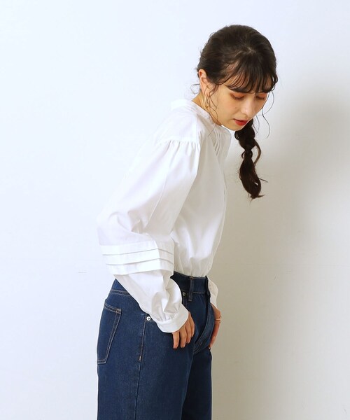 Cutie Blonde（キューティーブロンド）の「◆タックボリュームスリーブ チュニックブラウス（シャツ/ブラウス・レディース・ネイビー系2/ホワイト系/ブラック・01/03/02）」の8枚目の写真
