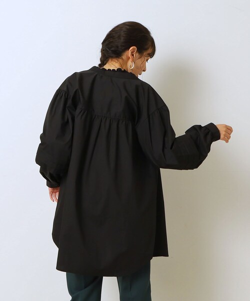 Cutie Blonde（キューティーブロンド）の「◆タックボリュームスリーブ チュニックブラウス（シャツ/ブラウス・レディース・ネイビー系2/ホワイト系/ブラック・01/03/02）」の15枚目の写真