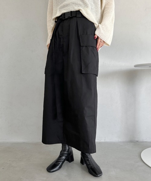 un+frame（アンフレーム）の「buckle belt long skirt／バックルベルトロングカーゴスカート（スカート・レディース・ホワイト/アイボリー/ブラック/カーキ・FREE）」の3枚目の写真