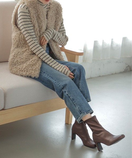 AMELY（エミリー）の「エコレザーショートブーツ（ブーツ・レディース・ブラウン/ブラック・35/36/37/38/39/40）」の4枚目の写真