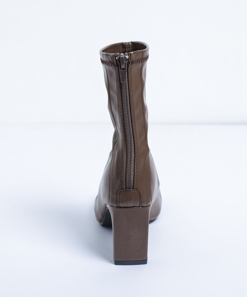 AMELY（エミリー）の「エコレザーショートブーツ（ブーツ・レディース・ブラウン/ブラック・35/36/37/38/39/40）」の20枚目の写真