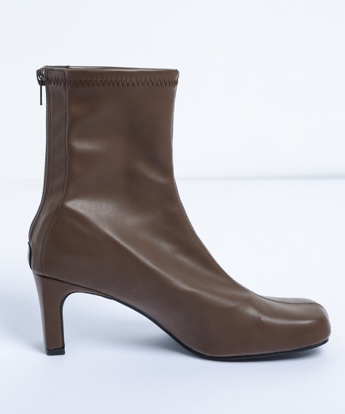 AMELY（エミリー）の「エコレザーショートブーツ（ブーツ・レディース・ブラウン/ブラック・35/36/37/38/39/40）」の5枚目の写真