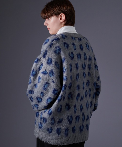 ONCILY(オンシェリー)の「LEOPARD V-NECK KNIT CARDIGAN / レオパードVネックニットカーディガン(カーディガン/ボレロ・メンズ・ブラウン/ブルー・MEDIUM/LARGE)」の6枚目の写真