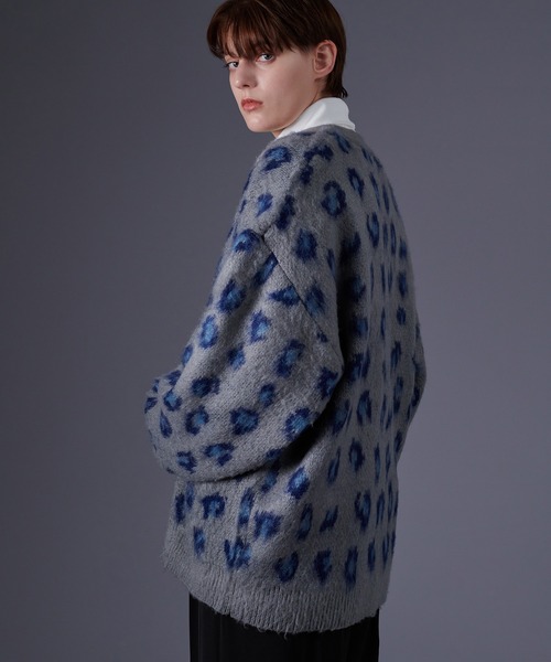 ONCILY(オンシェリー)の「LEOPARD V-NECK KNIT CARDIGAN / レオパードVネックニットカーディガン(カーディガン/ボレロ・メンズ・ブラウン/ブルー・MEDIUM/LARGE)」の5枚目の写真