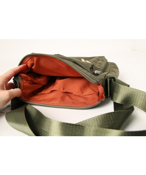 anello（アネロ）の「URBAN O.D SHOULDER BAG（ショルダーバッグ・レディース・レッド/ネイビー/ブラック/グレー/カーキ・-）」の15枚目の写真