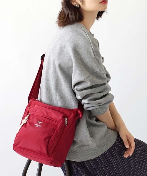 anello（アネロ）の「URBAN O.D SHOULDER BAG（ショルダーバッグ・レディース・レッド/ネイビー/ブラック/グレー/カーキ・-）」の5枚目の写真