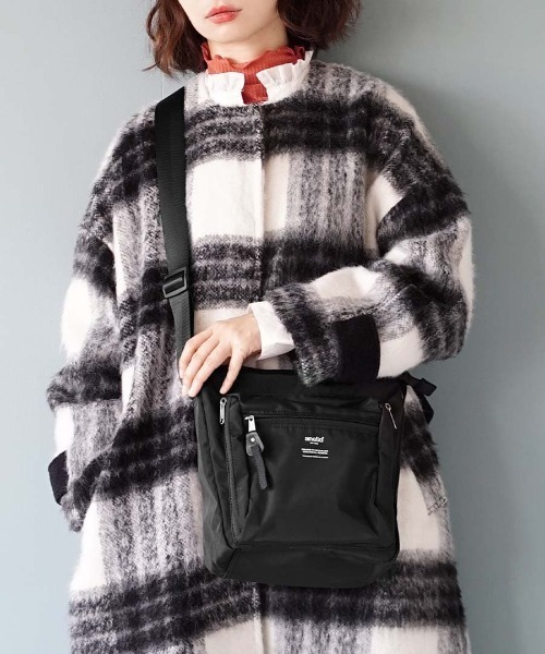 anello（アネロ）の「URBAN O.D SHOULDER BAG（ショルダーバッグ・レディース・レッド/ネイビー/ブラック/グレー/カーキ・-）」の2枚目の写真