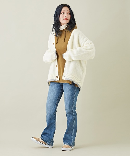 CUBE SUGAR（キューブシュガー）の「モヘアタッチジャガード無地Vネックカーディガン（カーディガン/ボレロ・レディース・マスタード/ネイビー/ホワイト/レッド/ブラック・M）」の8枚目の写真