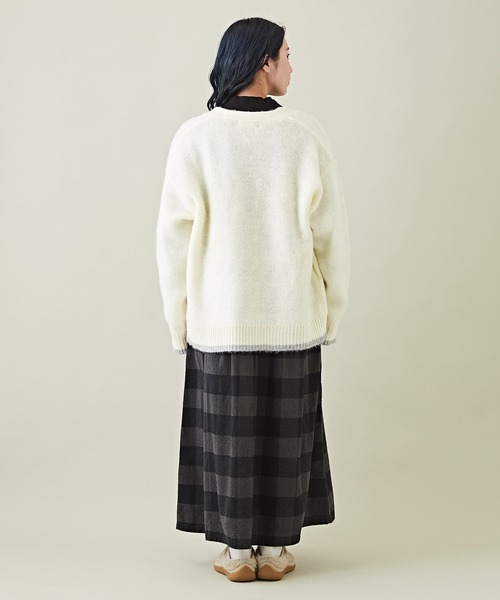 CUBE SUGAR（キューブシュガー）の「モヘアタッチジャガード無地Vネックカーディガン（カーディガン/ボレロ・レディース・マスタード/ネイビー/ホワイト/レッド/ブラック・M）」の11枚目の写真