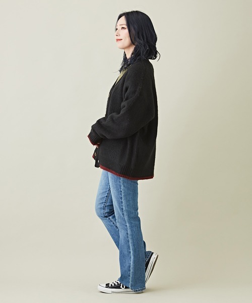 CUBE SUGAR（キューブシュガー）の「モヘアタッチジャガード無地Vネックカーディガン（カーディガン/ボレロ・レディース・マスタード/ネイビー/ホワイト/レッド/ブラック・M）」の13枚目の写真