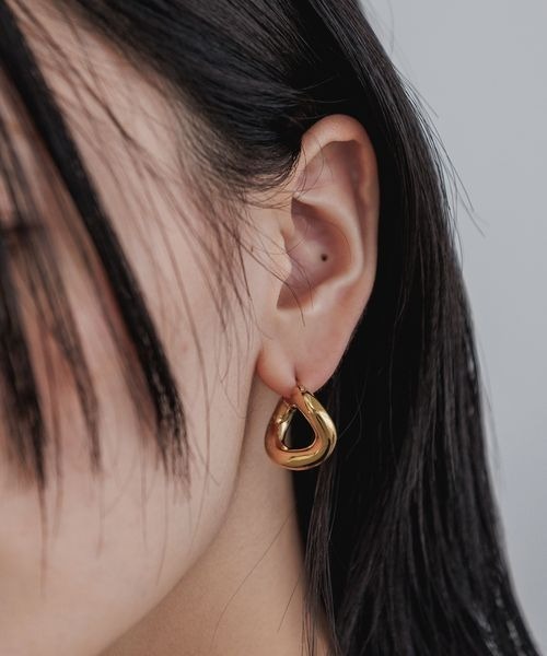 JEANASIS（ジーナシス）の「【ステンレス】ツイストフープピアス/992942（ピアス（両耳用）・レディース・シルバー/ゴールド・FREE）」の6枚目の写真