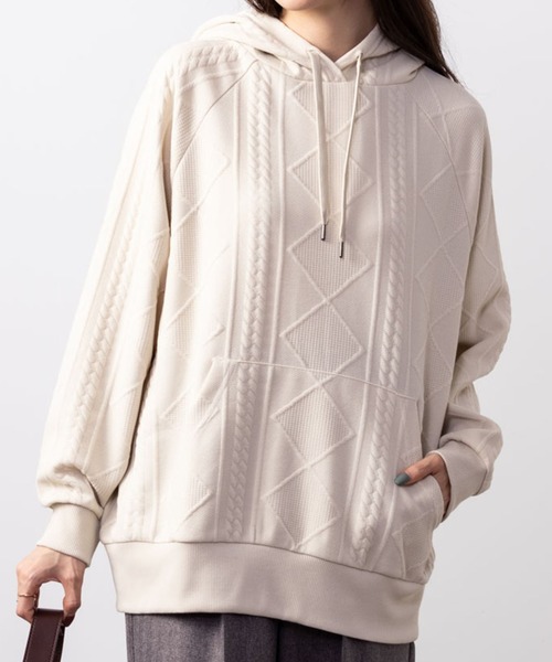 Mac-House(マックハウス)の「ふくれジャガードプルパーカー(パーカー・レディース・チャコールグレー/ライトベージュ/カーキ・L/M)」の2枚目の写真