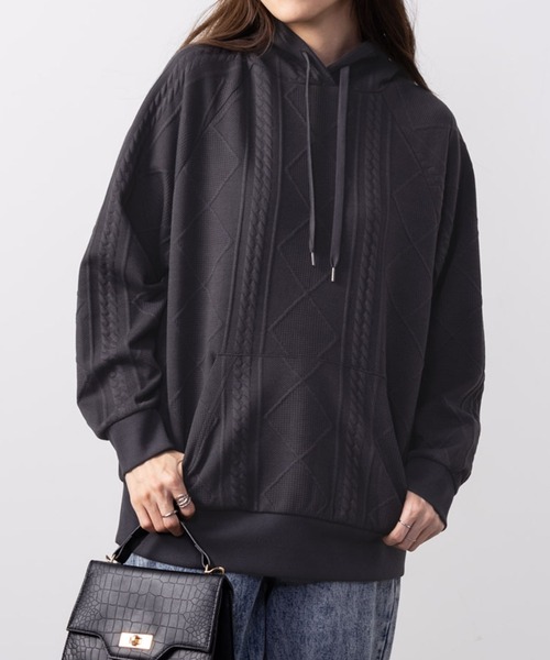 Mac-House(マックハウス)の「ふくれジャガードプルパーカー(パーカー・レディース・チャコールグレー/ライトベージュ/カーキ・L/M)」の1枚目の写真