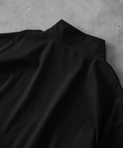 RUUBON（ルーボン）の「【RUUBON】half zip cotton Tee / ハーフジップ コットンT（Tシャツ/カットソー・メンズ・ライトグレー/ブラック・S/M/L）」の7枚目の写真