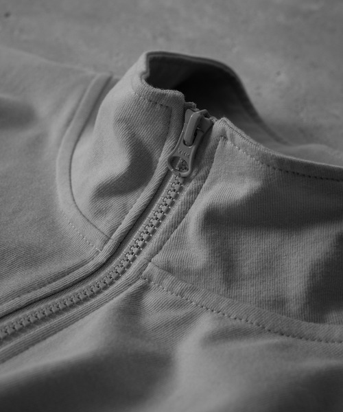 RUUBON（ルーボン）の「【RUUBON】half zip cotton Tee / ハーフジップ コットンT（Tシャツ/カットソー・メンズ・ライトグレー/ブラック・S/M/L）」の12枚目の写真