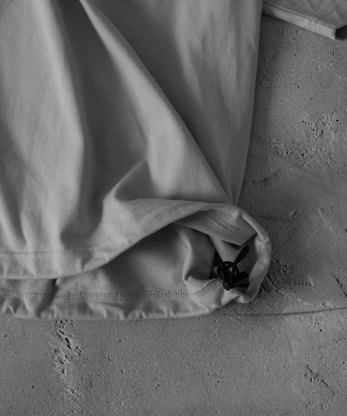 RUUBON（ルーボン）の「【RUUBON】half zip cotton Tee / ハーフジップ コットンT（Tシャツ/カットソー・メンズ・ライトグレー/ブラック・S/M/L）」の3枚目の写真