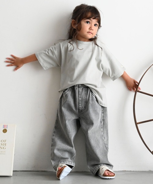 PUPPAPUPO（プッパプーポ）の「オーバーサイズ 半袖 Tシャツ（Tシャツ/カットソー・キッズ・ベージュ/ミント/ブラウン/グレー/チャコールグレー/アイボリー/グレイッシュベージュ/ベビーピンク/イエロー/ホワイト/オートミール/チャコール・80/90/100/110/120/130）」の16枚目の写真