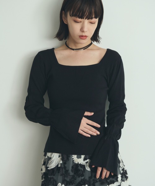 paravion（パラビオン）の「ティアードパフスリーブニット（ニット/セーター・レディース・ブラック/アイボリー/グレー・FREE）」の8枚目の写真