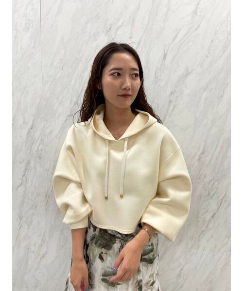 LAGUNAMOON（ラグナムーン）の「ショートフーディー（パーカー・レディース・アイボリー/チャコールグレー/ベージュ・FREE）」の6枚目の写真