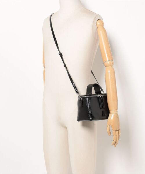 LANVIN en Bleu（ランバンオンブルー）の「キューブ バニティバッグ 