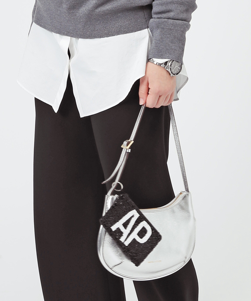 MANU ATELIER（マニュ アトリエ）の「【MANU ATELIER/マニュ アトリエ】ハーフムーンバッグ（ハンドバッグ・レディース・シルバー・FREE）」の4枚目の写真