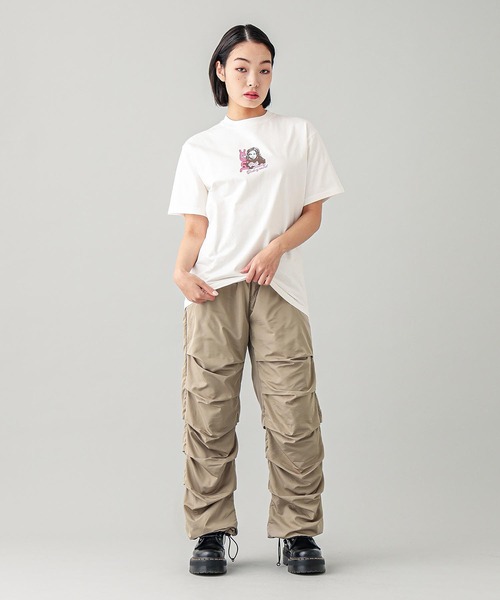 X-girl（エックスガール）の「FACE AND LOGO S/S TEE（Tシャツ/カットソー・レディース・ブラック/ホワイト/ブラウン・S/M/L/XL）」の8枚目の写真