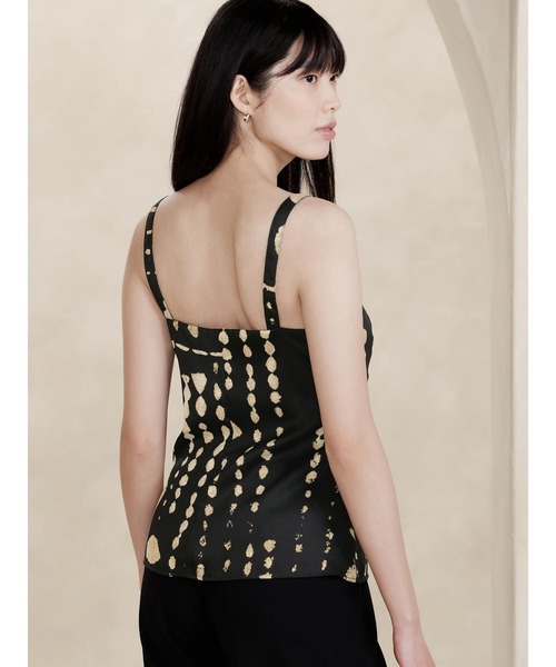 BANANA REPUBLIC FACTORY STORE(バナナリパブリック ファクトリーストア)の「BANANA REPUBLIC FACTORY STORE シャーリングシルキータンクトップ(シャツ/ブラウス・レディース・ブラック/パープル・S/L/XS/M)」の4枚目の写真