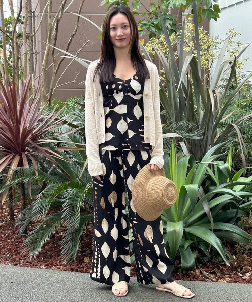 BANANA REPUBLIC FACTORY STORE(バナナリパブリック ファクトリーストア)の「BANANA REPUBLIC FACTORY STORE シャーリングシルキータンクトップ(シャツ/ブラウス・レディース・ブラック/パープル・S/L/XS/M)」の7枚目の写真