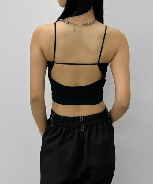 LVEU.(ラブユ.)の「【LVEU.】バックオープンキャミソール / トップス カットソー キャミソール キャミ パット カップ ブラトップ バックオープン バックデザイン インナー ブラック ホワイト(キャミソール・レディース・ホワイト/ブラック・FREE)」の4枚目の写真