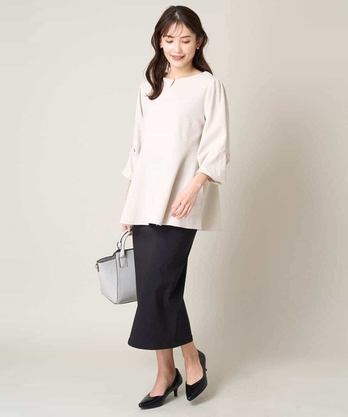 a.v.v（アーヴェヴェ）の「【イージーケア/洗濯機で洗える】タックパフペプラムチュニックトップス（Tシャツ/カットソー・レディース・ライトグレー/ブラック・34/38/36/42/40）」の10枚目の写真