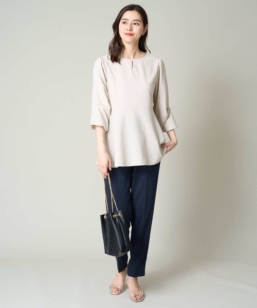 a.v.v（アーヴェヴェ）の「【イージーケア/洗濯機で洗える】タックパフペプラムチュニックトップス（Tシャツ/カットソー・レディース・ライトグレー/ブラック・34/38/36/42/40）」の14枚目の写真