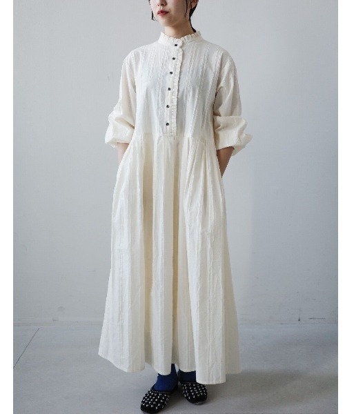 Live in comfort（リブインコンフォート）の「リブ　イン　コンフォート　栞里ちゃんとつくった　ふわっとした肌心地のコットン１００％やわらかワンピース（ワンピース・レディース・スミクロ/モカ/オフホワイト・MEDIUM/LARGE/X-LARGE/XX-LARGE/XXX-LARGE/NM）」の8枚目の写真